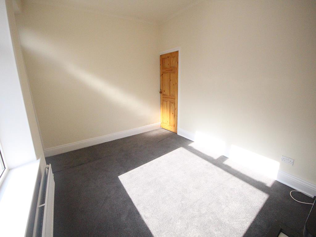 2 bedroom end terrace house To Let in Barnoldswick - IMG_4167.jpg